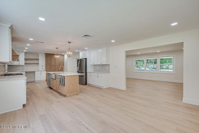 300 E Chestnut Avenue, Metuchen, NJ 08840