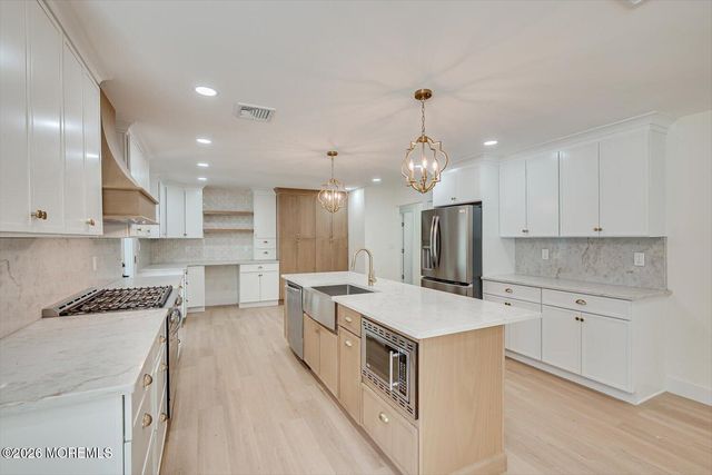 300 E Chestnut Avenue, Metuchen, NJ 08840