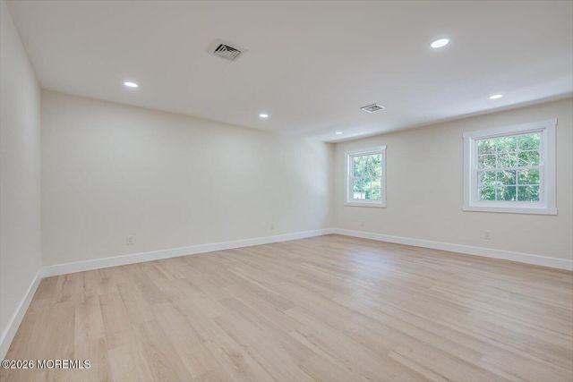 300 E Chestnut Avenue, Metuchen, NJ 08840