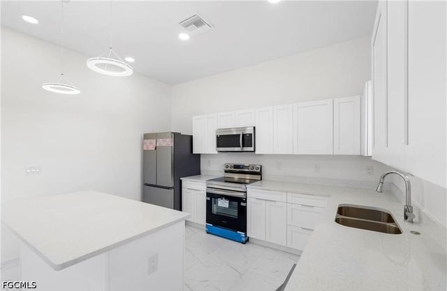 4233 Jacaranda PKWY W, Cape Coral, FL 33993