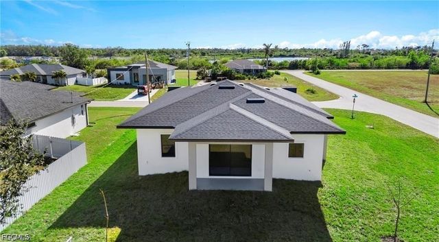 4233 Jacaranda PKWY W, Cape Coral, FL 33993
