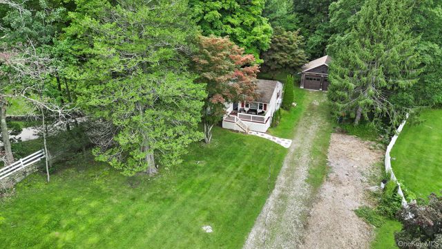 13 Arbutus Street, Putnam Valley, NY 10579