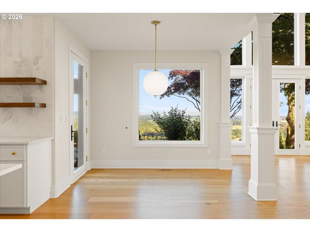 351 Nw ALDER St, Dundee, OR 97115