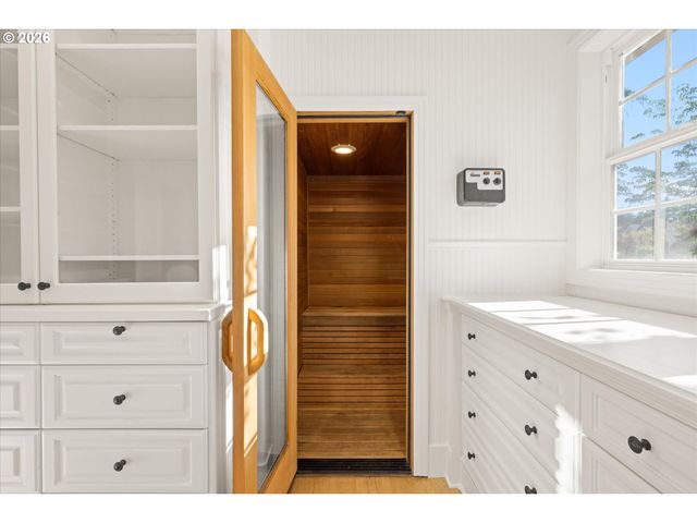 351 Nw ALDER St, Dundee, OR 97115