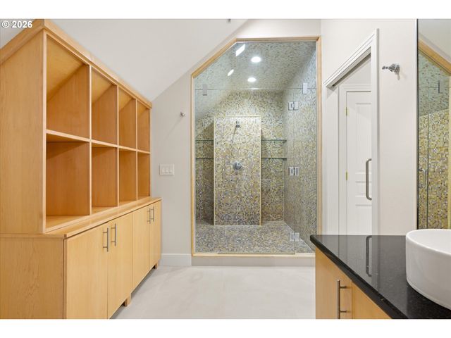 351 Nw ALDER St, Dundee, OR 97115