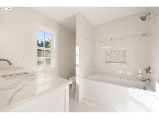 351 Nw ALDER St, Dundee, OR 97115