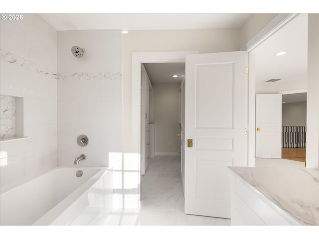 351 Nw ALDER St, Dundee, OR 97115