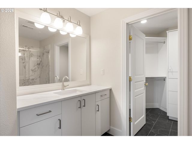 351 Nw ALDER St, Dundee, OR 97115