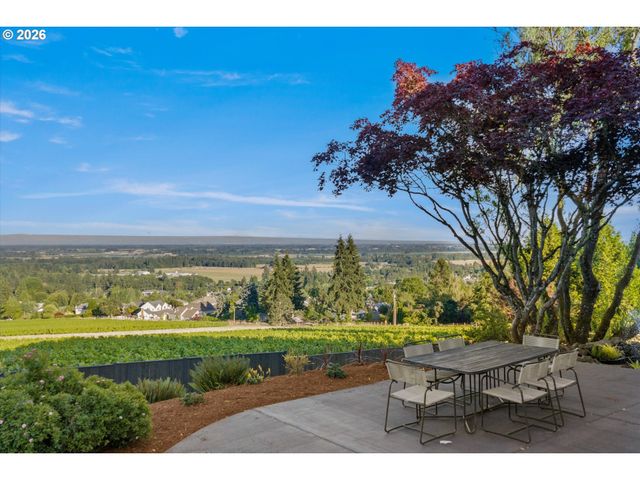 351 Nw ALDER St, Dundee, OR 97115