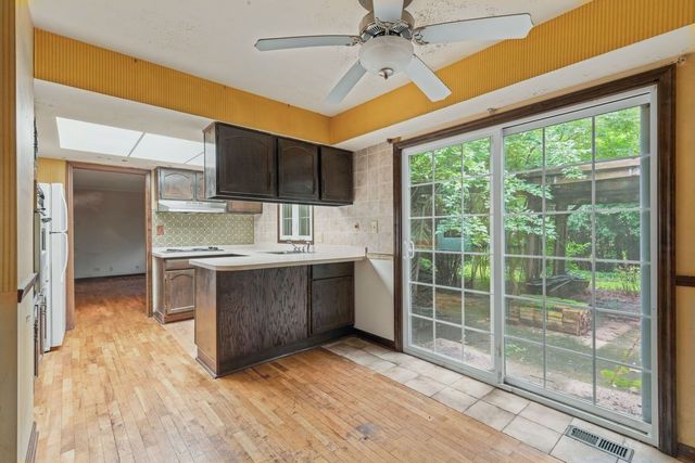 1054 Alden Lane, Buffalo Grove, IL 60089