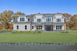 26 Estates Circle, Melville, NY 11747