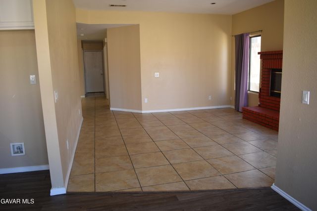325 Rainbow, Palmdale, CA 93551