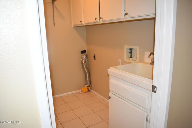 325 Rainbow, Palmdale, CA 93551
