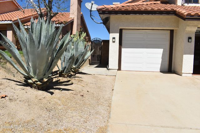 325 Rainbow, Palmdale, CA 93551