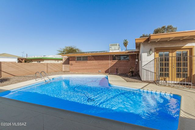 7416 E Beverly Drive, Tucson, AZ 85710