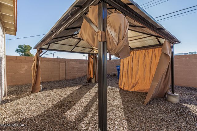 7416 E Beverly Drive, Tucson, AZ 85710