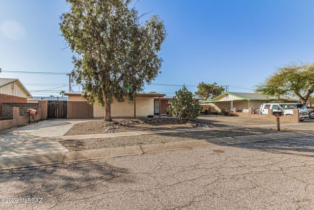 7416 E Beverly Drive, Tucson, AZ 85710