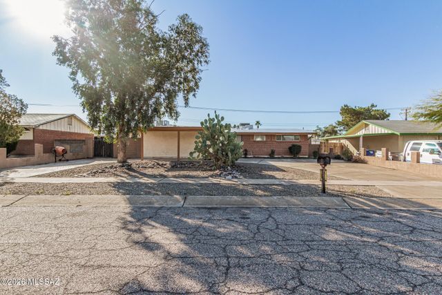 7416 E Beverly Drive, Tucson, AZ 85710