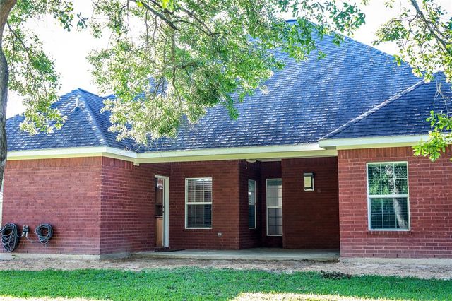 5468 Hogaboom Road, Groves, TX 77619