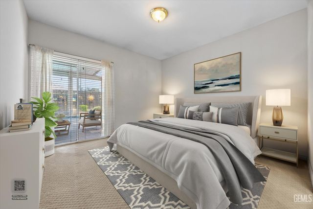 9712 N Bossa Nova Court, Bakersfield, CA 93312