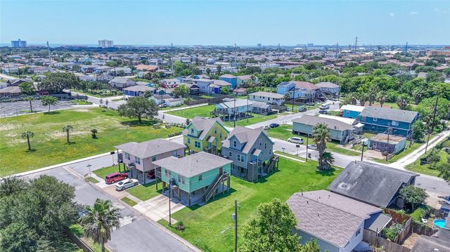 1714 69th Street, Galveston, TX 77551