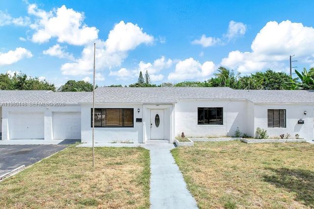 2417 Pierce St -, Hollywood, FL 33020
