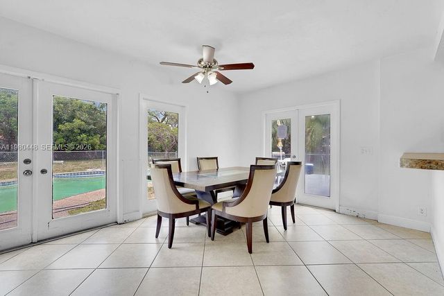 2417 Pierce St -, Hollywood, FL 33020