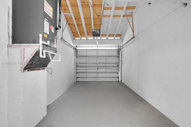 2417 Pierce St -, Hollywood, FL 33020