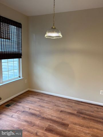 5618 LANIER AVE, Suitland, MD 20746