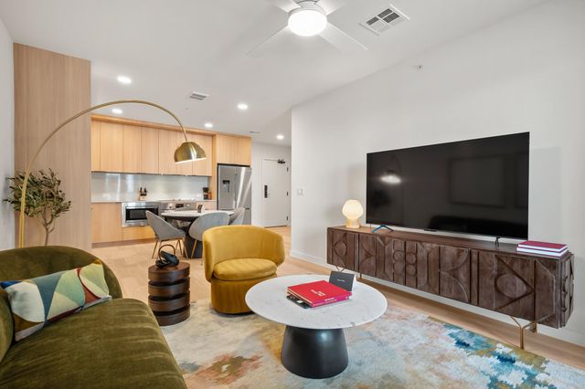 2323 S Lamar BLVD 206, Austin, TX 78704