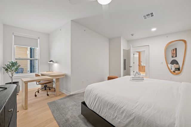 2323 S Lamar BLVD 206, Austin, TX 78704