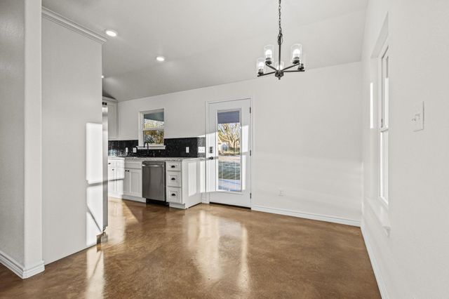 401 N White Oak, Dodd City, TX 75438