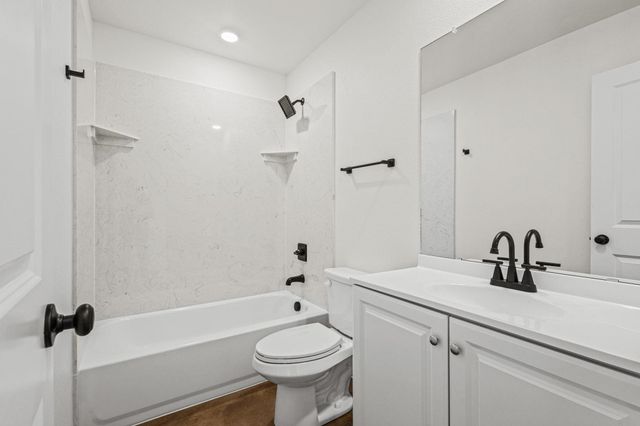 401 N White Oak, Dodd City, TX 75438