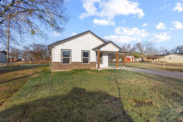 401 N White Oak, Dodd City, TX 75438
