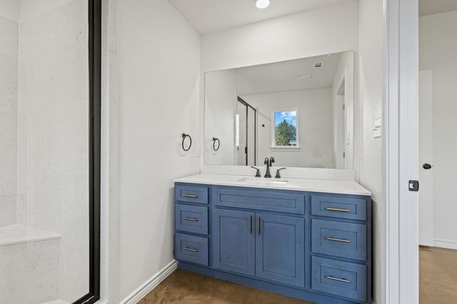 401 N White Oak, Dodd City, TX 75438