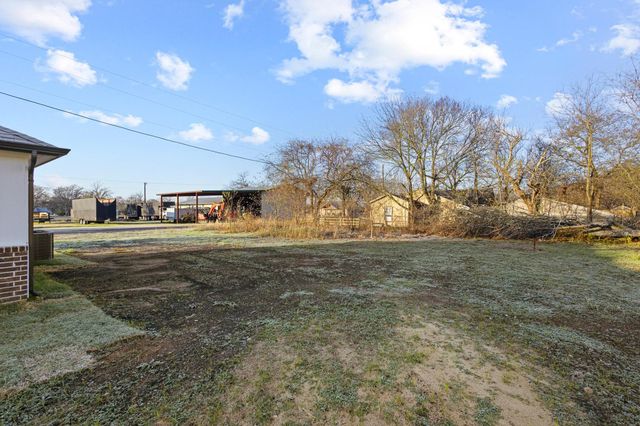 401 N White Oak, Dodd City, TX 75438