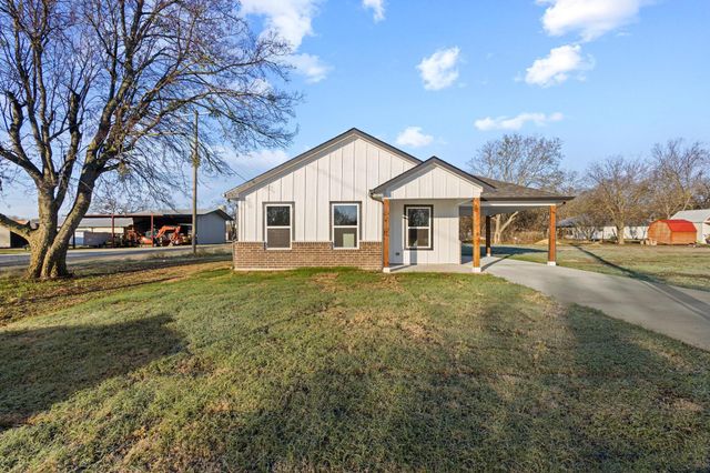 401 N White Oak, Dodd City, TX 75438