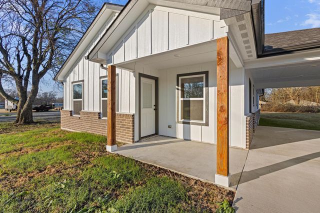 401 N White Oak, Dodd City, TX 75438