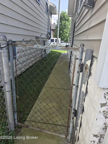 3819 Miami Ave, Louisville, KY 40212