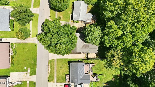 11310 Deham Dr, Louisville, KY 40241