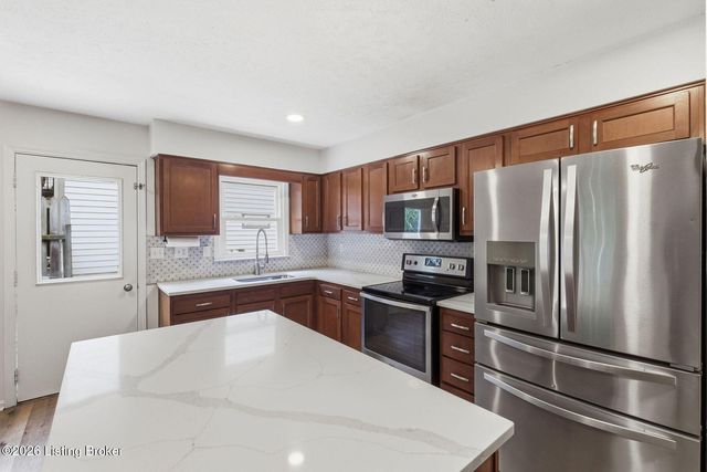 11310 Deham Dr, Louisville, KY 40241