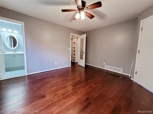 1506 Meadow Side Drive, Rochester Hills, MI 48307