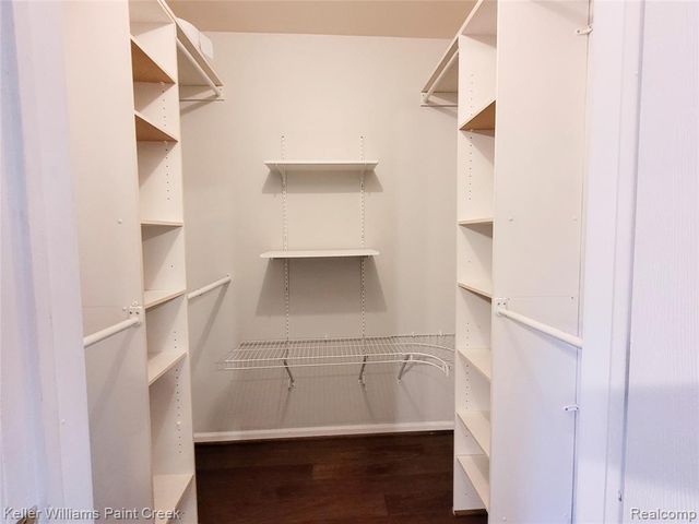 1506 Meadow Side Drive, Rochester Hills, MI 48307