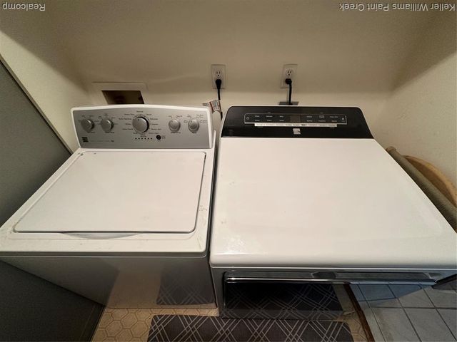 1506 Meadow Side Drive, Rochester Hills, MI 48307