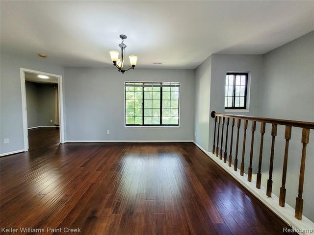 1506 Meadow Side Drive, Rochester Hills, MI 48307