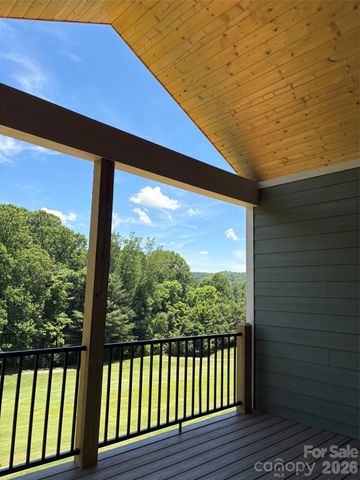 148 Triple Fairways Drive, Hendersonville, NC 28739