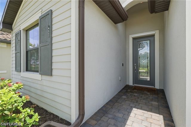 19524 Utopia LN, Estero, FL 33928