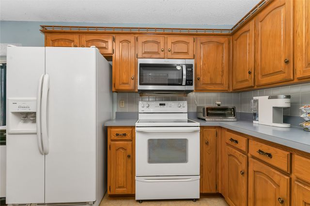 1308 Cindy Court, Cleburne, TX 76033