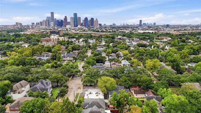 3211 Beauchamp Street, Houston, TX 77009