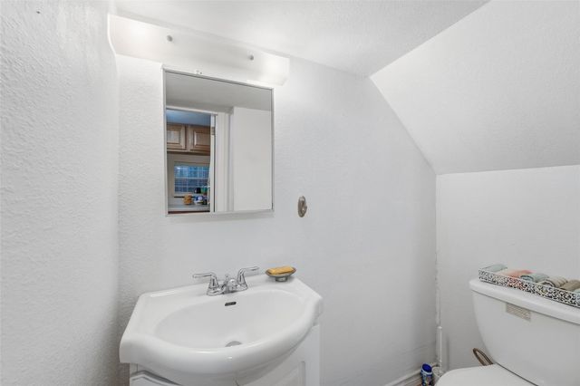 3211 Beauchamp Street, Houston, TX 77009